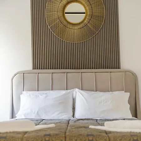 Lefka & Aparthotel 2*