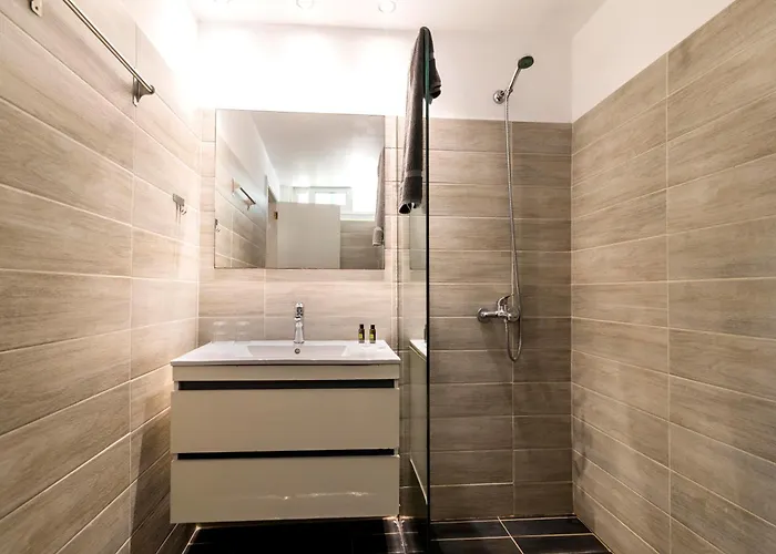 Lefka & Hotel apartamentowy 2*