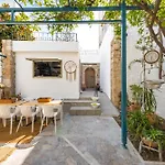 Apart-hotel Lefka &