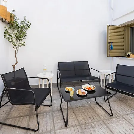 Lefka & Aparthotel