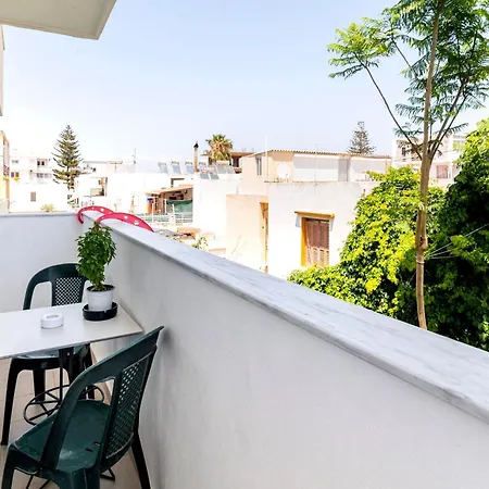 Lefka & Aparthotel
