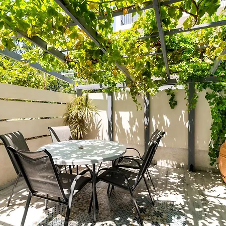 Aparthotel Lefka & Rhodes City