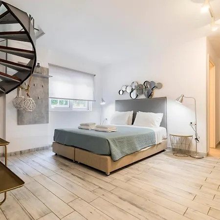 Lefka & Aparthotel 2*
