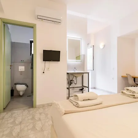 Lefka & Aparthotel