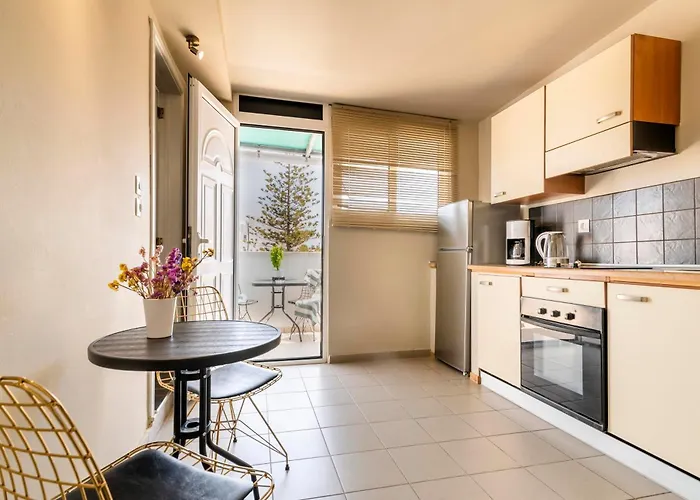 Hotel apartamentowy Lefka & Rhodes City